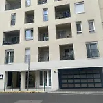 Downtown 2 Bedrooms Nearby Duna River Balcony-Garage 10 Euro Per Day