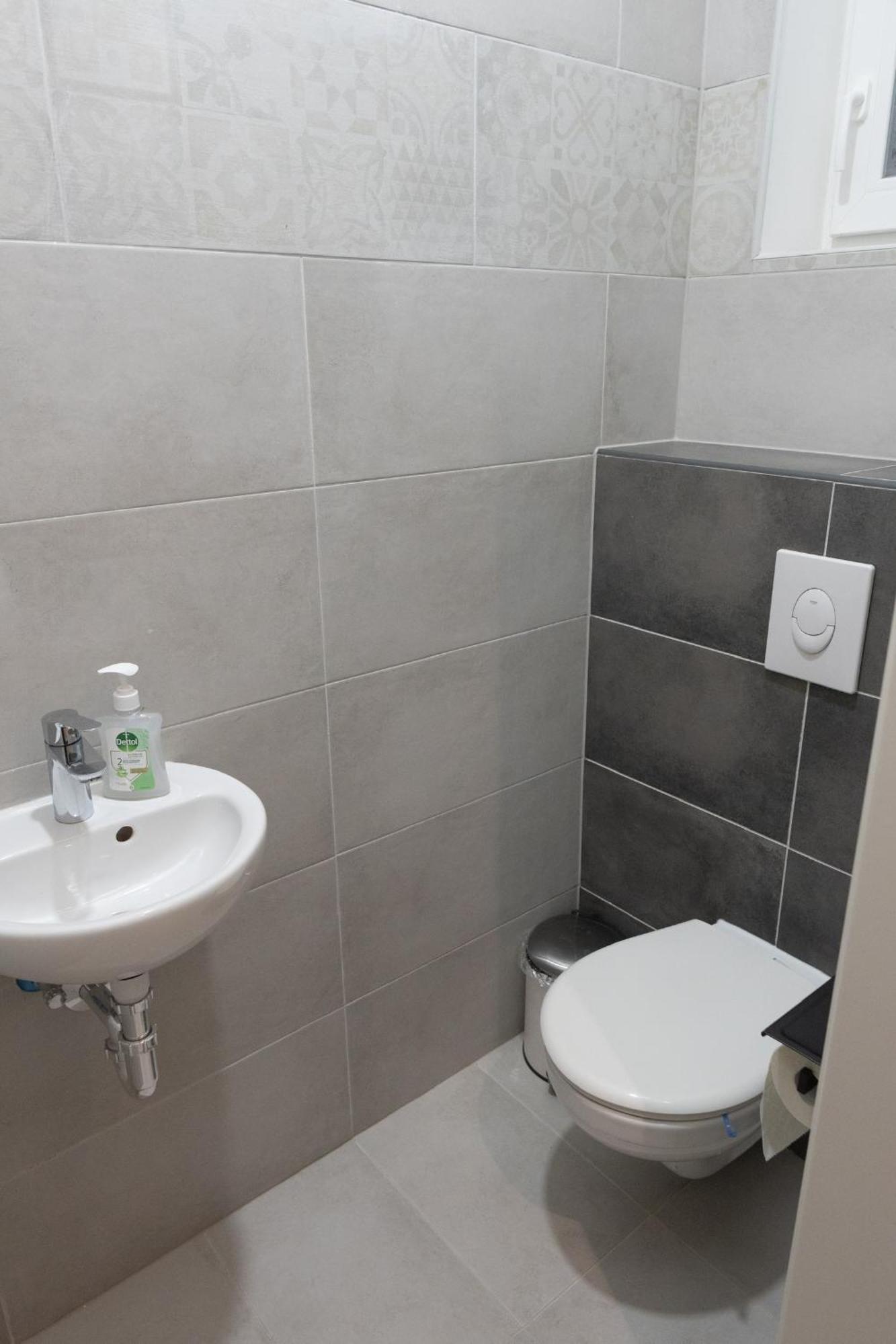 Downtown 2 Bedrooms Nearby Duna River Balcony-garage 10 Euro Per Day Apartment *