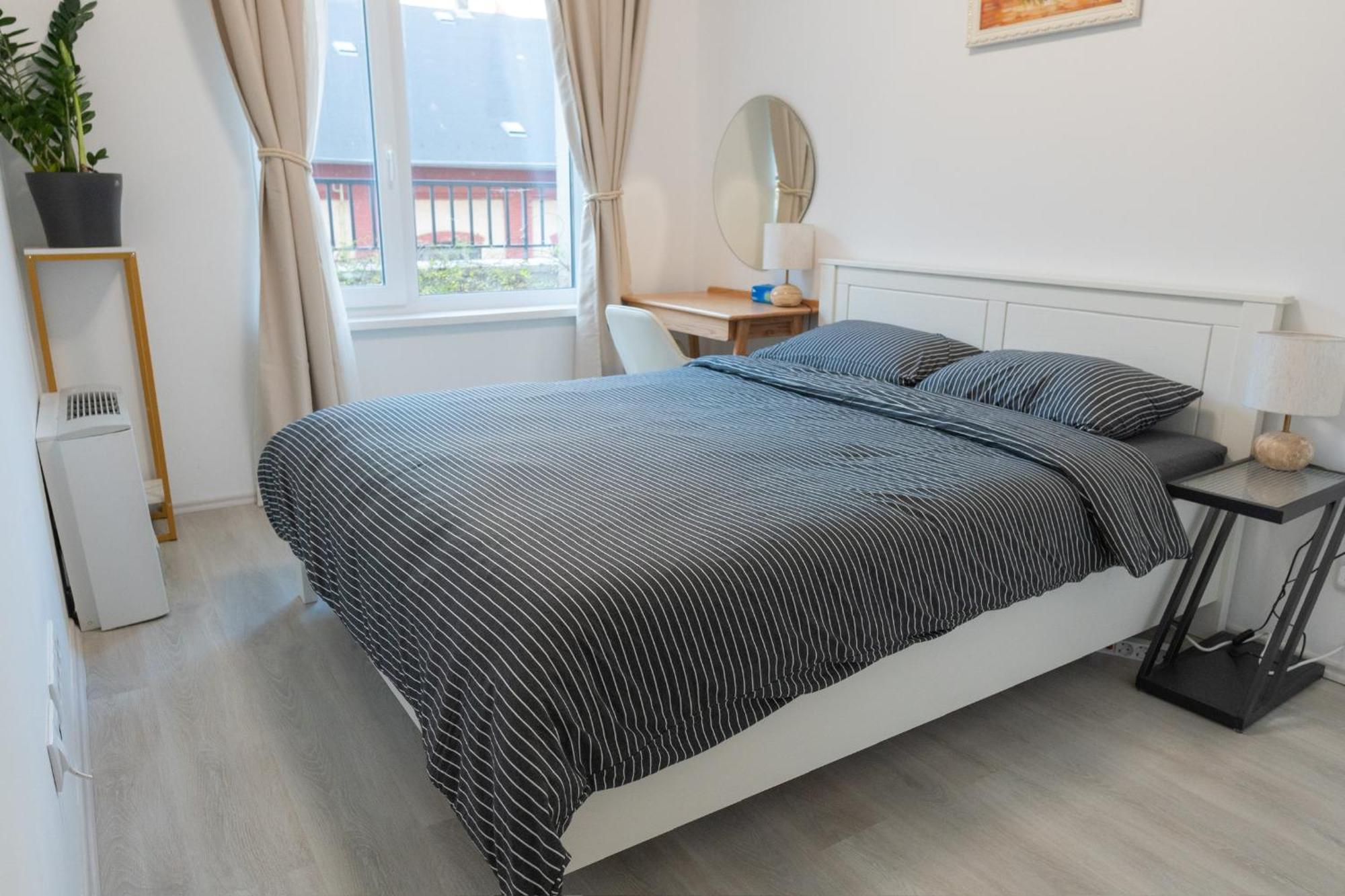 Downtown 2 Bedrooms Nearby Duna River Balcony-garage 10 Euro Per Day Apartment *