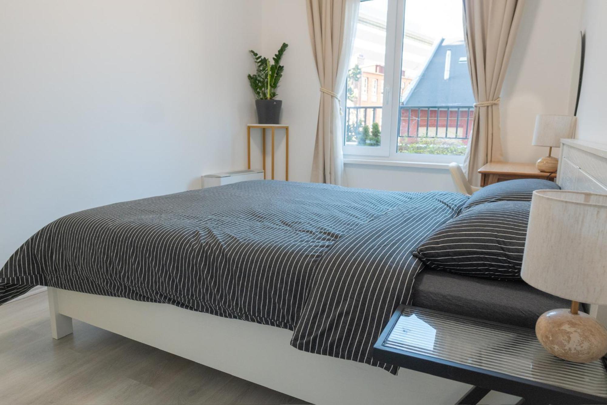 Downtown 2 Bedrooms Nearby Duna River Balcony-garage 10 Euro Per Day Budapest